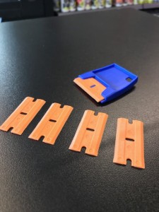 EZ Grip Plastic Razor Blade Holder & 5 Blades